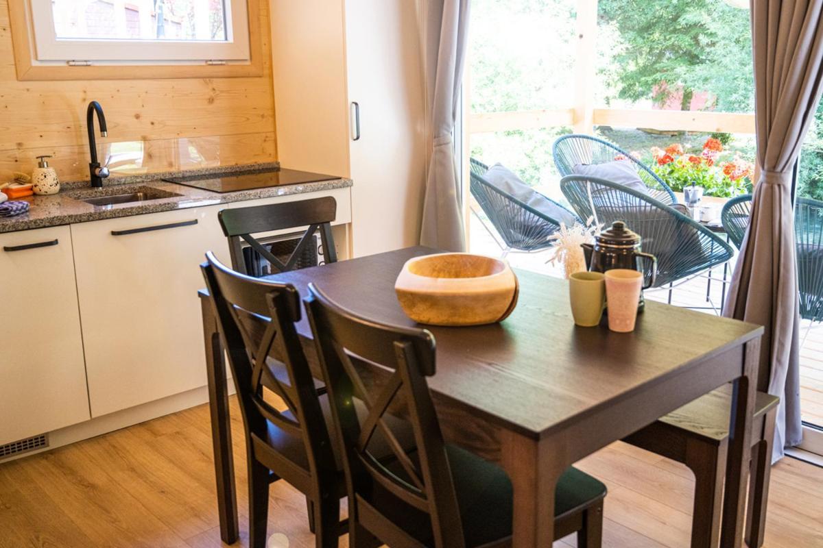 Camping Jungfrau Лаутербрунен Екстериор снимка