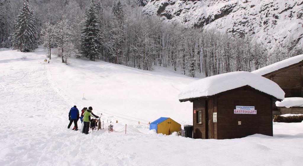 Camping Jungfrau Лаутербрунен Екстериор снимка