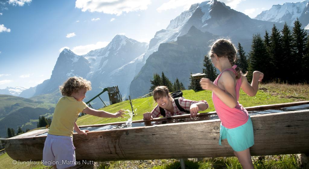 Camping Jungfrau Лаутербрунен Екстериор снимка