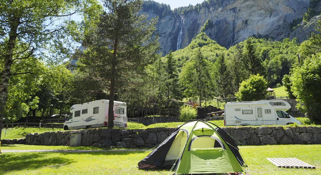 Camping Jungfrau Лаутербрунен Екстериор снимка