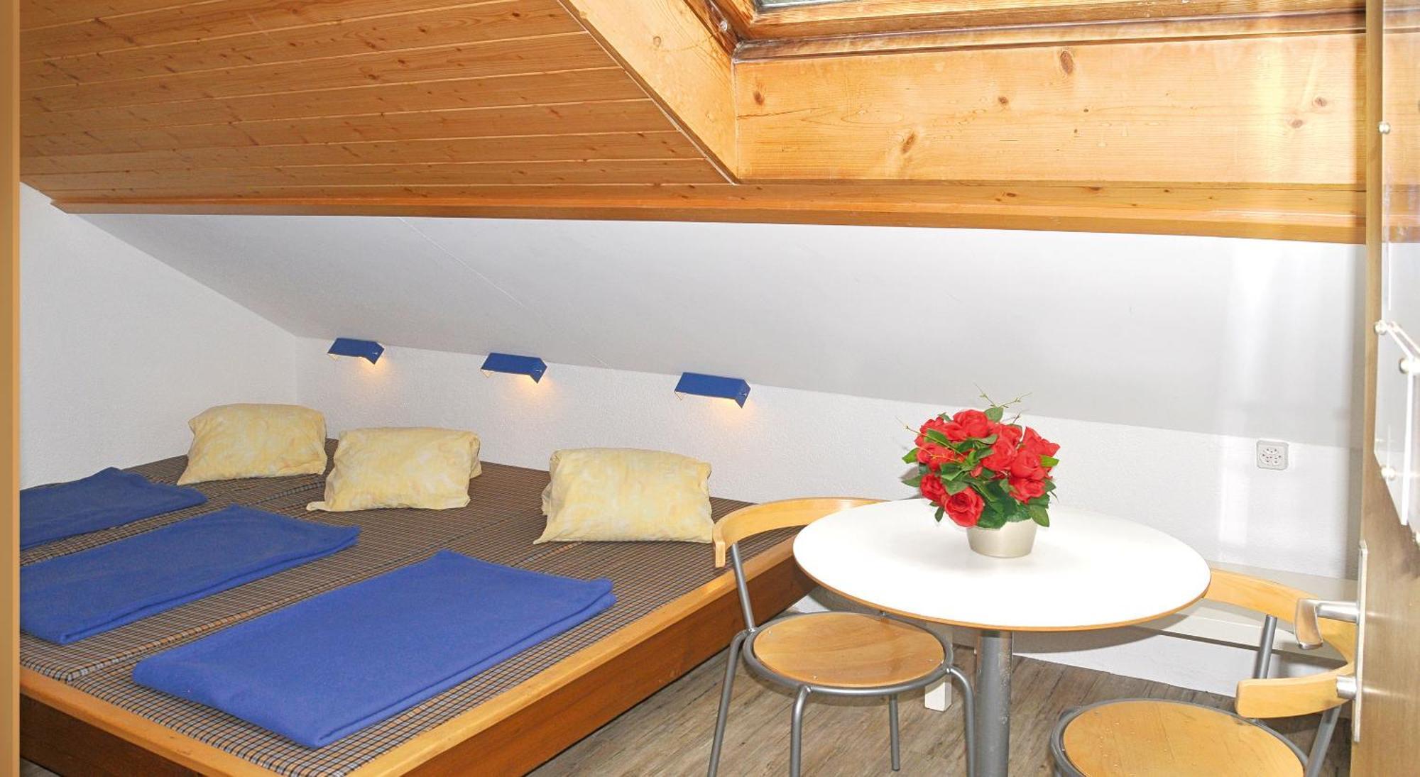 Camping Jungfrau Лаутербрунен Стая снимка